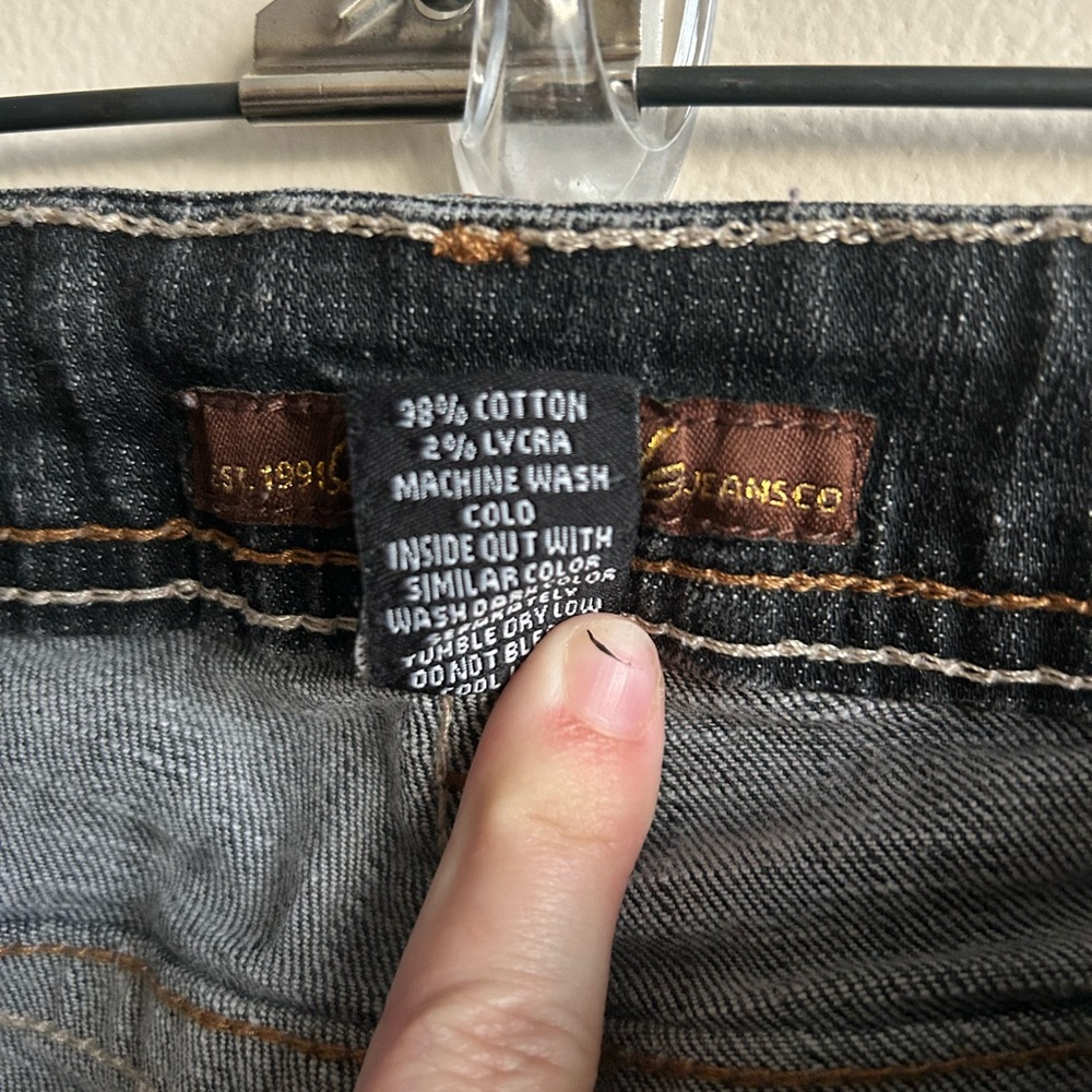 South Pole Women’s Mid-Rise Dark Wash Bootcut Jeans 20 - Picture 4 of 6